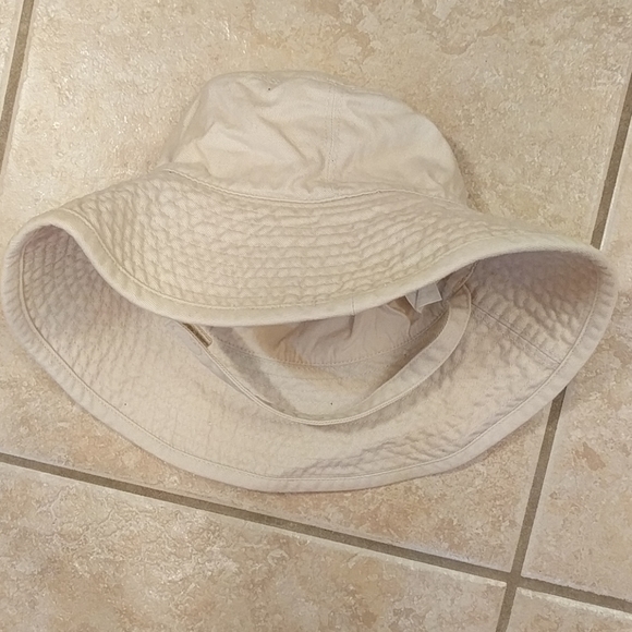 toddler sun hat with velcro strap
